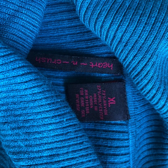 Turquoise sweater - Picture 3 of 3